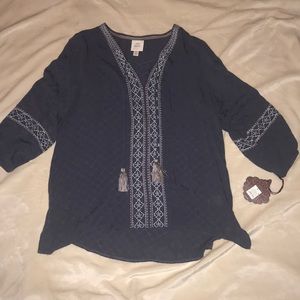 Women’s Knox Rose Pullover top.